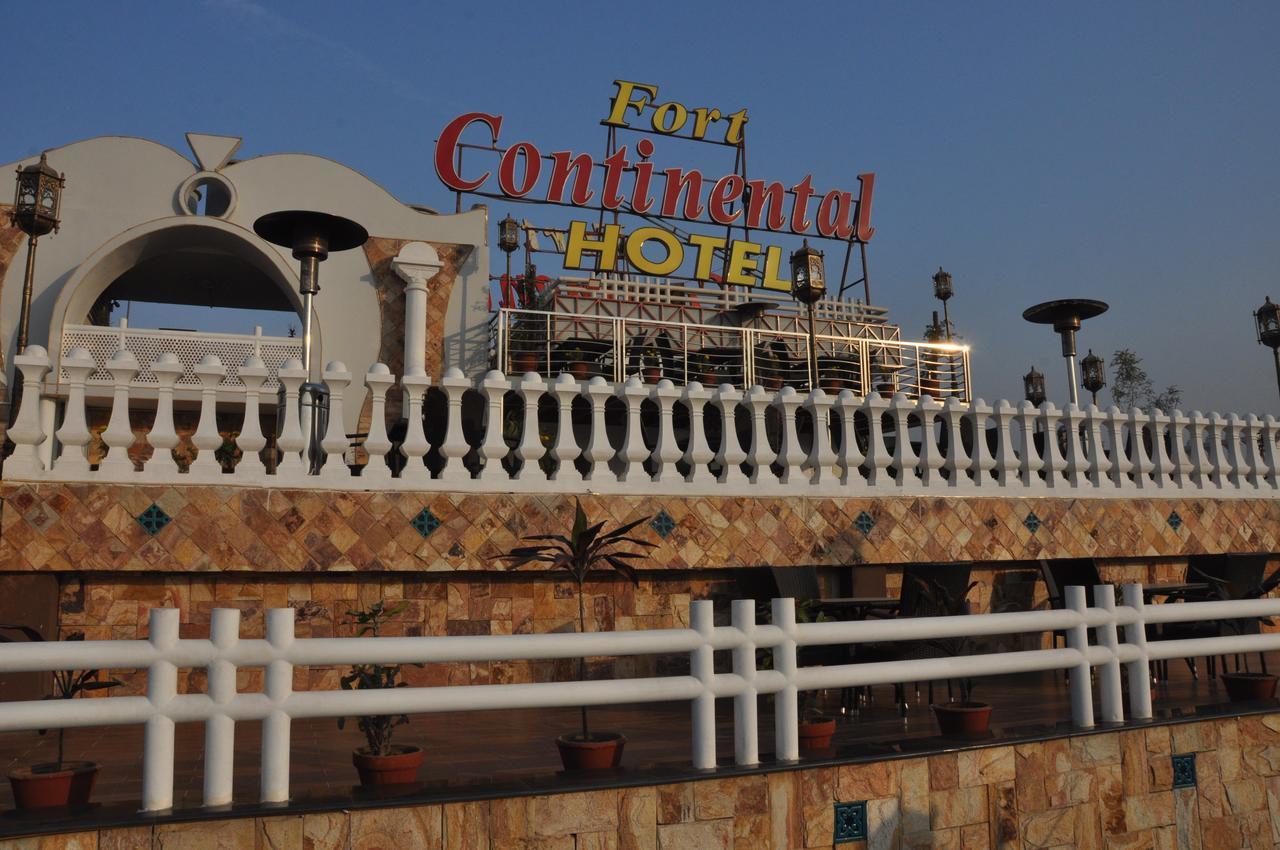 Fort Continental Hotel Пешавар Екстер'єр фото